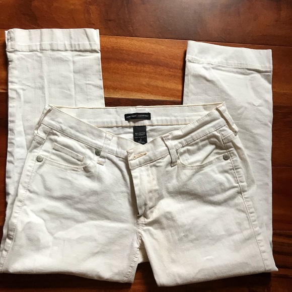 NYC white Capri pants. - Picture 1 of 3